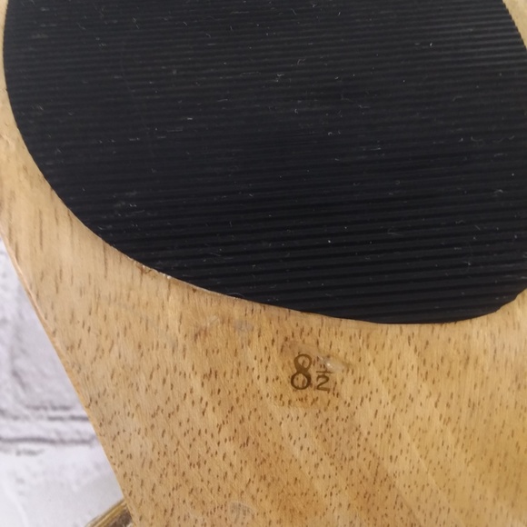 Chunky Wood Retro Heels Studded - Picture 8 of 8